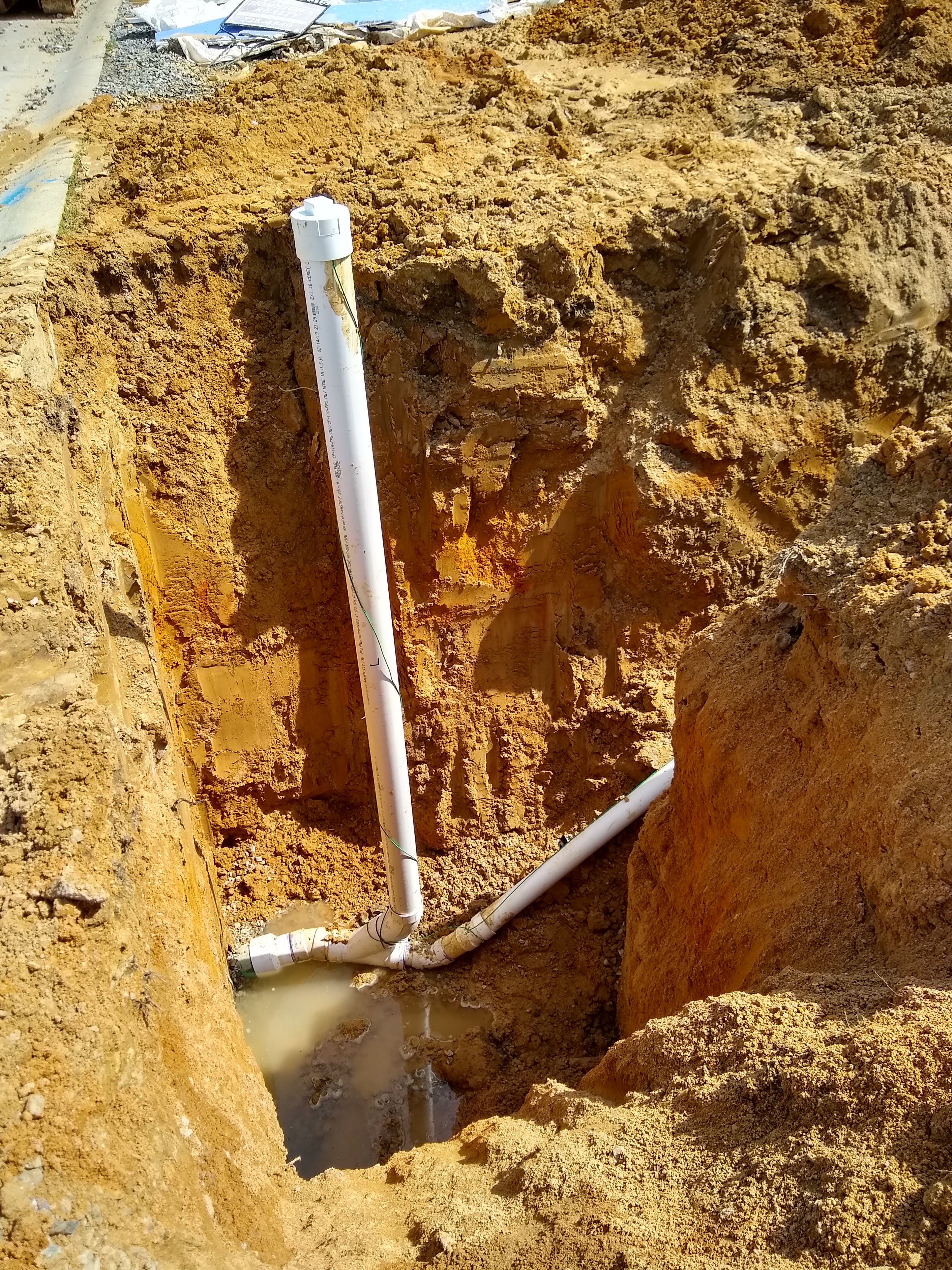 Another alternative view of a sewer connection.